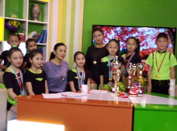 "Гүлдер-ай","Супер детки" би топтары