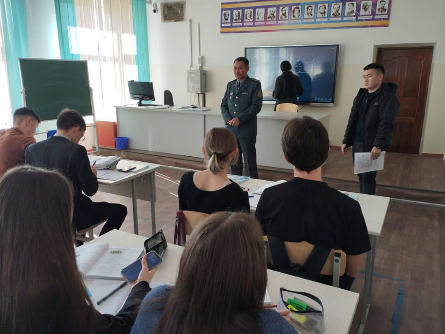 Қыркүйек айының 27 күні ҰҚК Шекара академиясының қызметкерлері мектебіміздің 11 сынып оқушыларымен профориентациялық кездесу өткізді