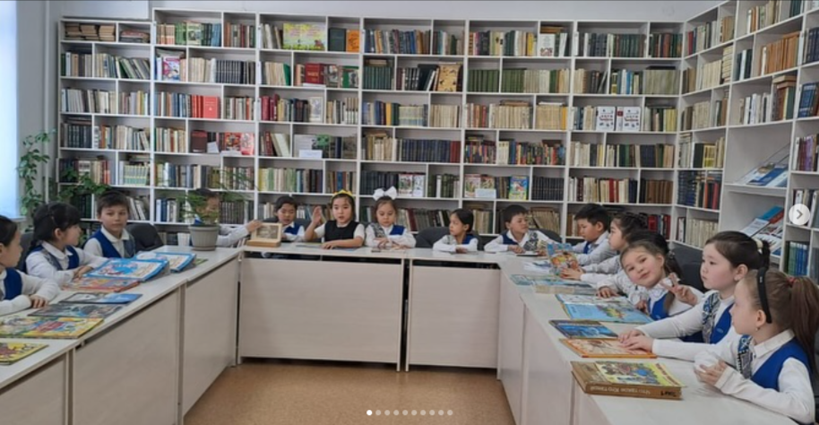 Ұлы Наурыз мейрамы қарсаңында кітапхана қызметкерлері 2"Ә" сынып оқушылары арасында "Наурыз – Бейбітшілік пен көктем мерекесі" атты ақпараттық сағат өткізді