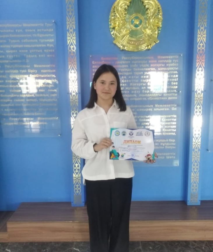В І областном чемпионате “JasSkills Abay - 2025”, который проводил “Колледж бизнеса и сервиса”, ученица 8 класса нашей школы Хайбуллина Рената завоевала II место в компетенции “Парикмахерское искусство”!