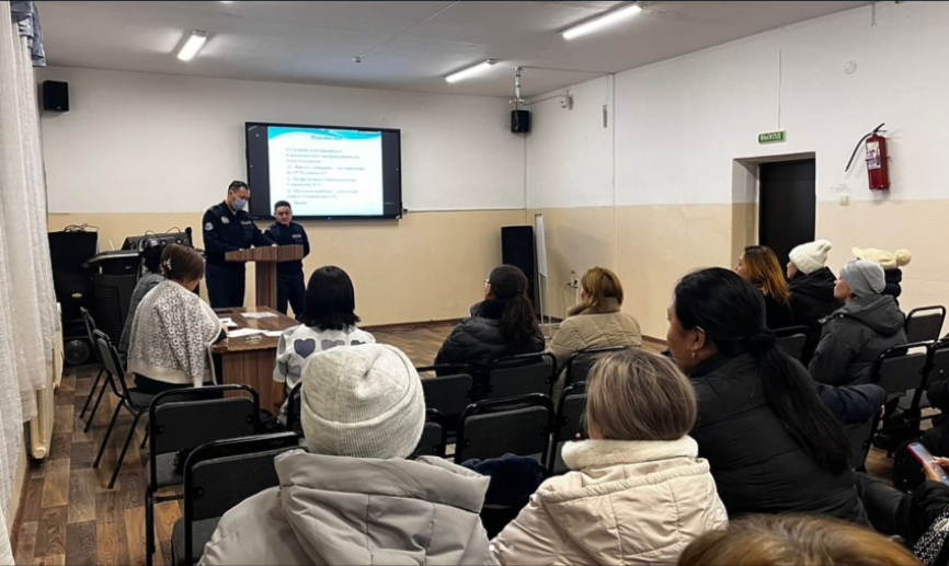 14 ноября 2025 года в нашей школе состоялось общешкольное родительское собрание для родителей учащихся 2-й смены.