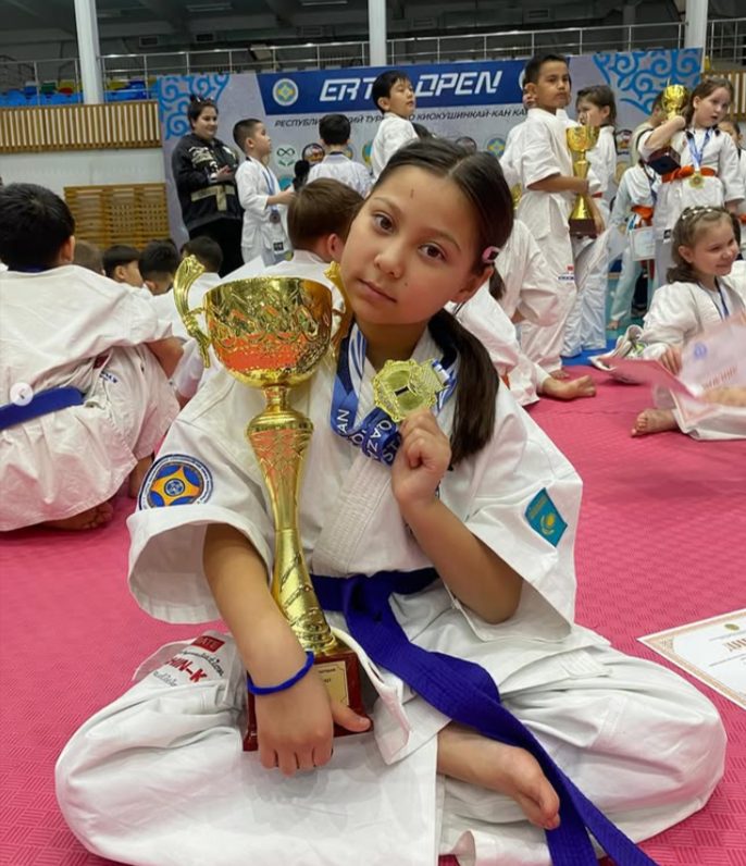 ҚР чемпионаты аясында Павлодар қаласында өткен балалар және кіші қыздар арасынды Республикалық турнир өтті. Мырзагалиева Самира өз жас және салмақ дәрежесінде жүлделі l орынға ие болды! 5 “В” сынып оқушысы . Құттықтаймыз!💐